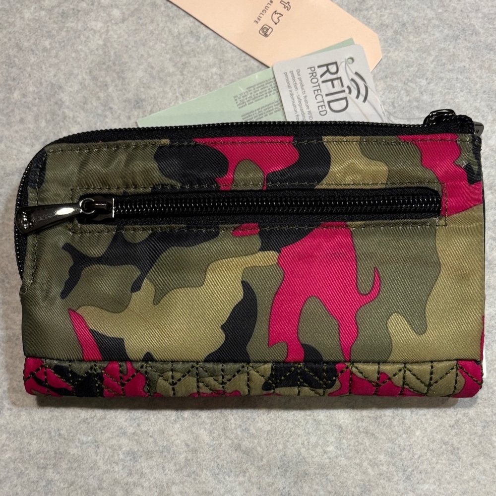 Lug Tram Women's Quilted Camouflage Wallet with Pink Accents - Picture 3 of 5